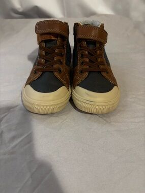 Max & Jake Toddler Boys High-Top Tan Gray Shoes Size 7